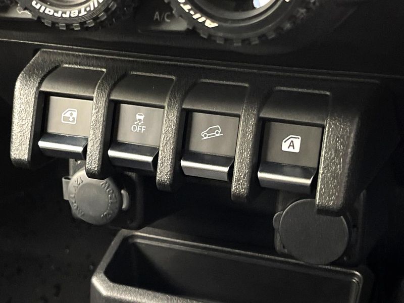 2023 Suzuki Jimny 3BA-JB64W (UW-6a939ee545d9a)[21]
