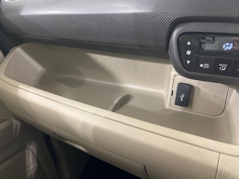 2018 Honda N-BOX DBA-JF3 (UW-6a939f0882bd1)[28]