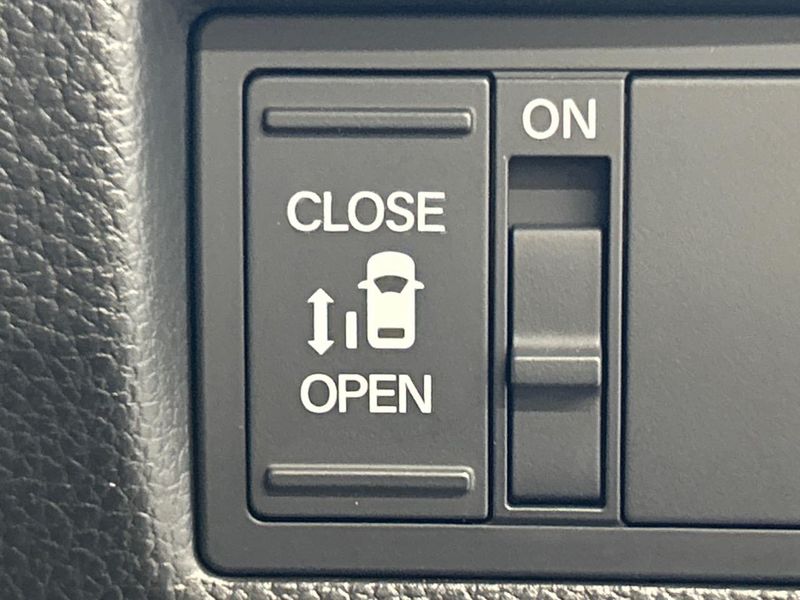2021 Honda N-BOX CUSTOM 6BA-JF3 (UW-6a939f1b0040c)[16]
