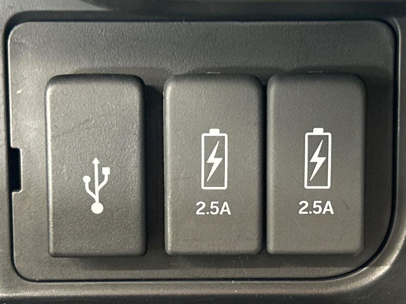 2021 Honda N-BOX CUSTOM 6BA-JF3 (UW-6a939f1b0040c)[23]