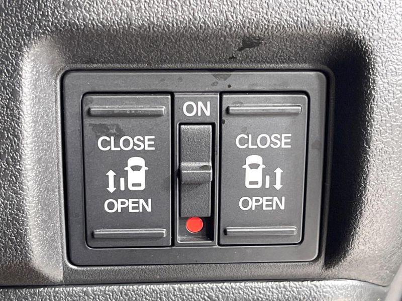 2024 Honda N-BOX CUSTOM 6BA-JF5 (UW-6a939f390a553)[8]