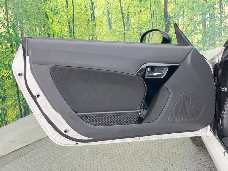 2019 Toyota Copen 3BA-LA400A (UW-6a939f8bee9db)[24]