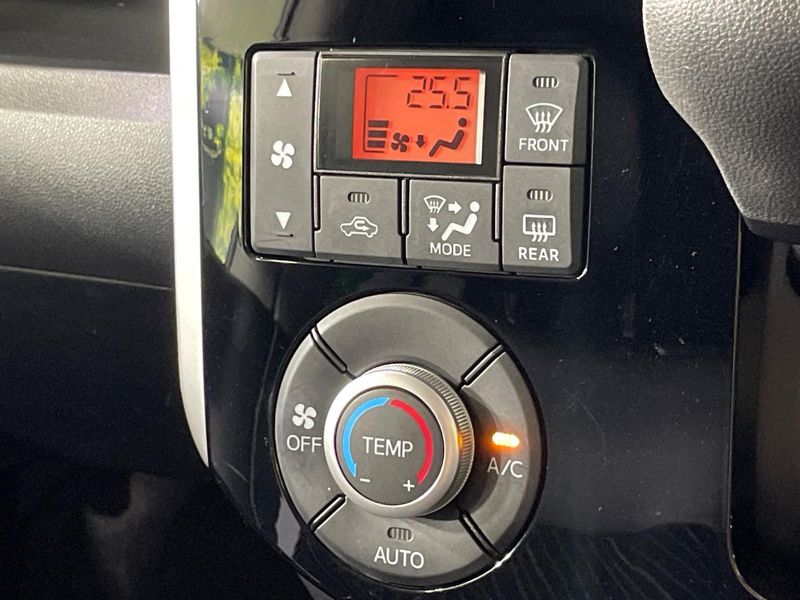 2016 Daihatsu Tanto DBA-LA600S (UW-6a939f932e85f)[24]