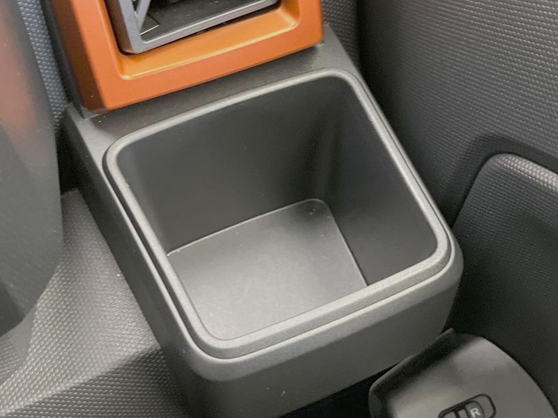 2021 Daihatsu Taft 5BA-LA900S (UW-6a939fbd4f51f)[21]