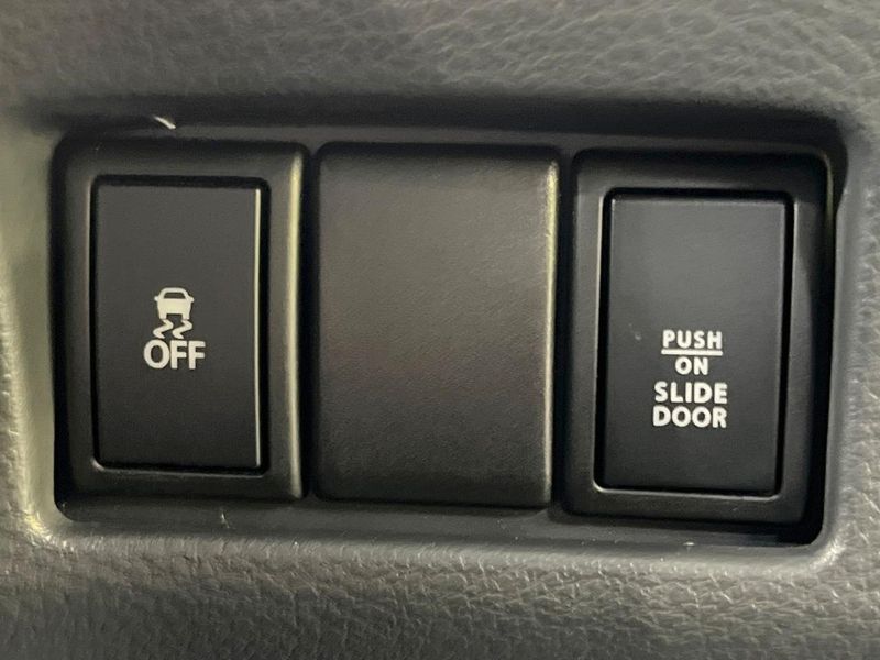 2013 Mazda Flair Wagon Custom Style DBA-MM32S (UW-6a93a027d6d40)[15]