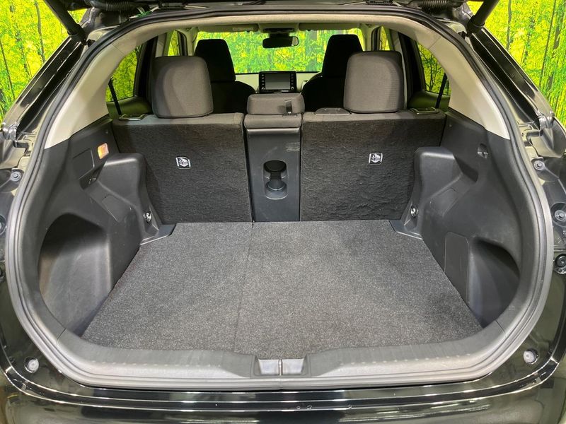 2021 Toyota Yaris Cross 6AA-MXPJ10 (UW-6a93a06545b15)[5]