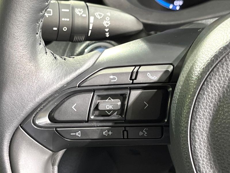 2023 Toyota Yaris Cross 6AA-MXPJ10 (UW-6a93a06ca7e1a)[13]