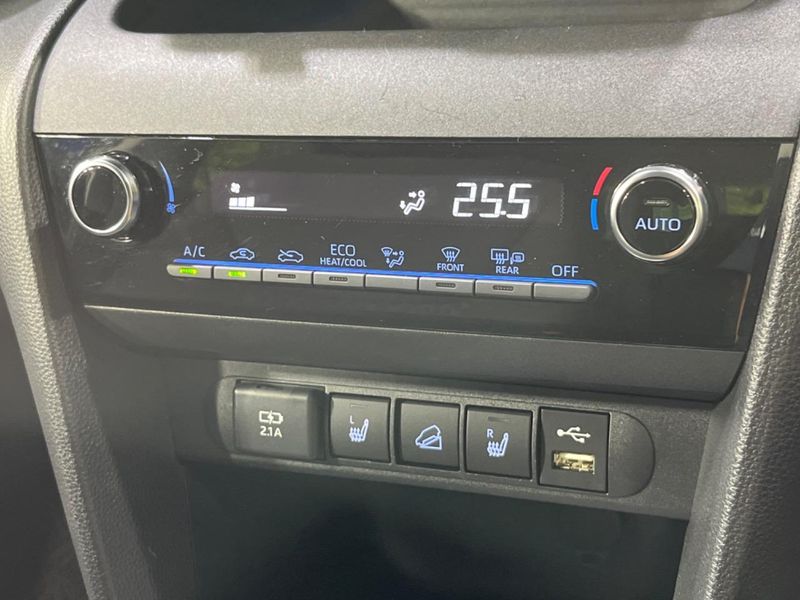 2021 Toyota Yaris Cross 6AA-MXPJ15 (UW-6a93a070a5308)[12]