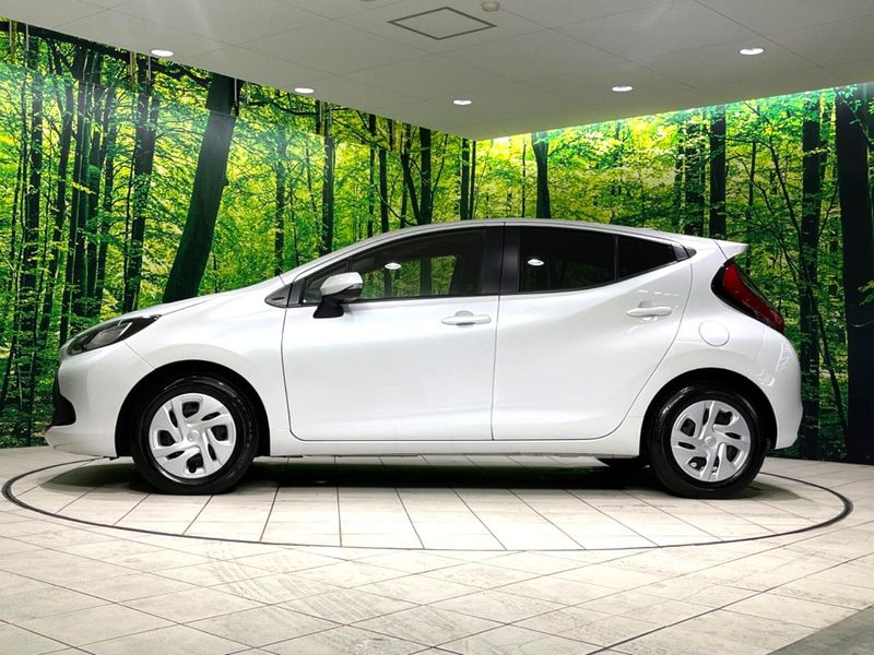 2023 Toyota Aqua 6AA-MXPK11 (UW-6a93a076514a1)[25]