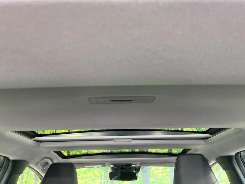 2024 Toyota Prius 6AA-MXWH60 (UW-6a93a0966c5be)[16]