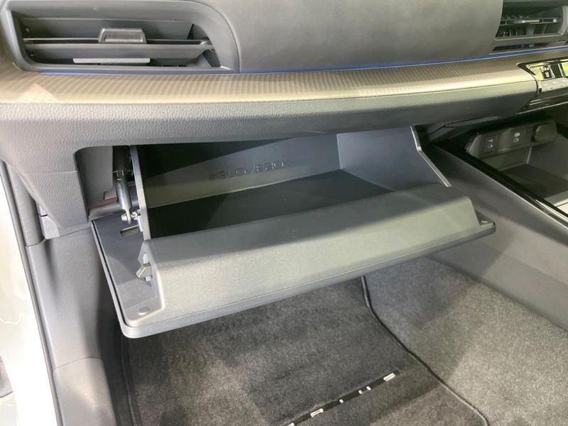 2024 Toyota Prius 6AA-MXWH60 (UW-6a93a0966c5be)[4]