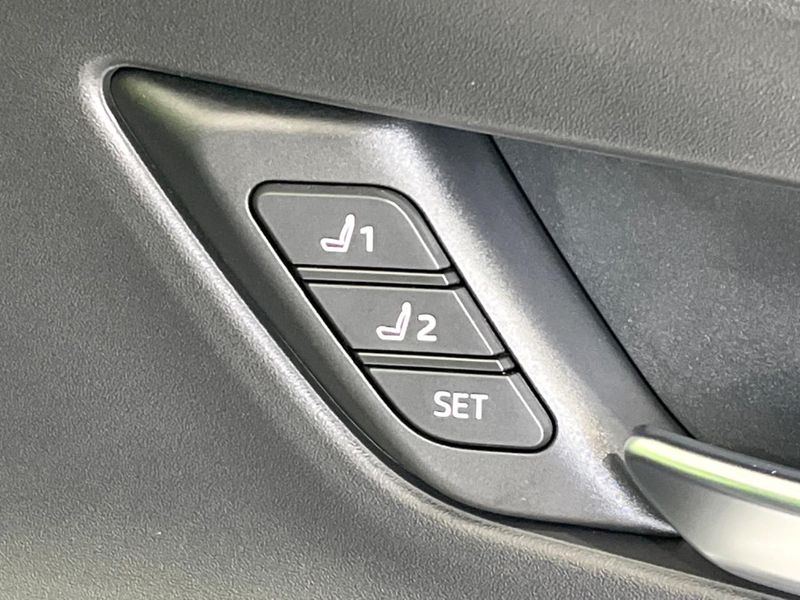 2024 Toyota Prius 6AA-MXWH60 (UW-6a93a0966c5be)[29]