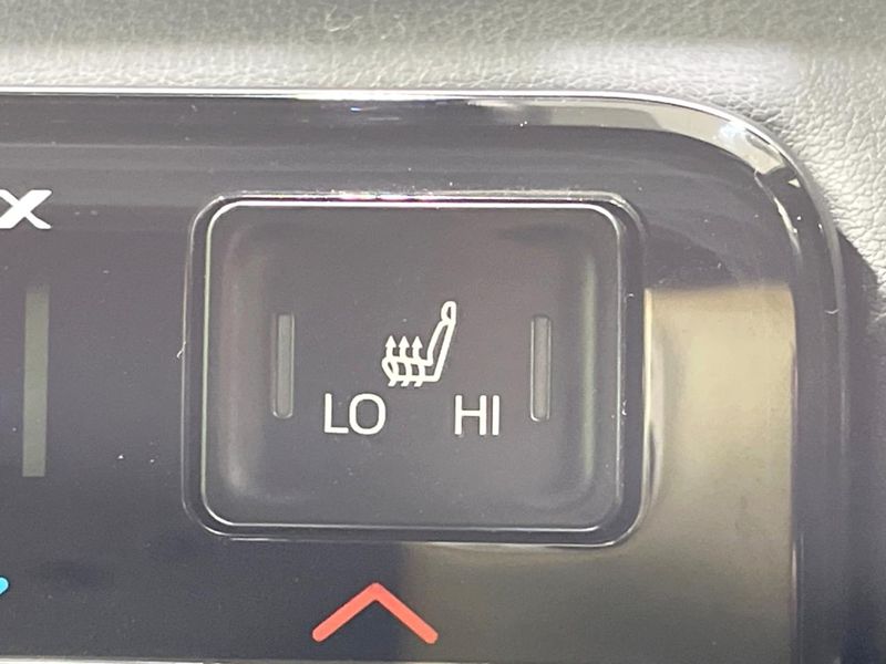 2024 Toyota Voxy 6BA-MZRA90W (UW-6a93a0a3be366)[16]