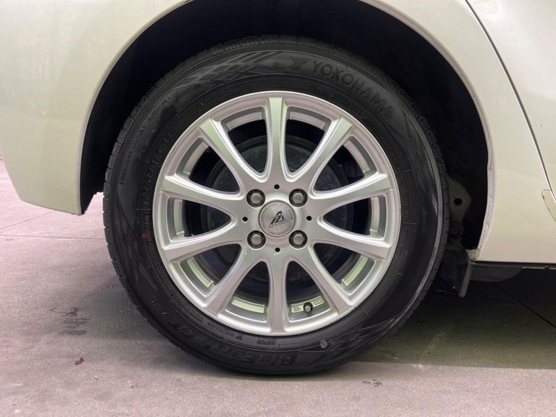 2012 Toyota Aqua DAA-NHP10 (UW-6a93a0b468e3b)[25]