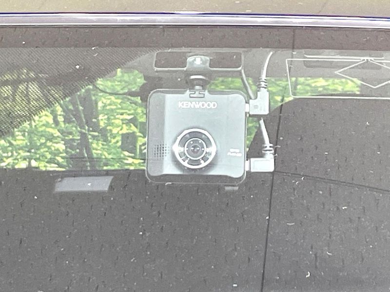 2016 Toyota Aqua DAA-NHP10 (UW-6a93a0b82c5af)[6]