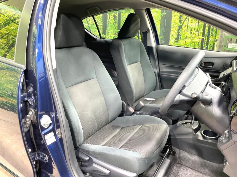2016 Toyota Aqua DAA-NHP10 (UW-6a93a0b82c5af)[16]