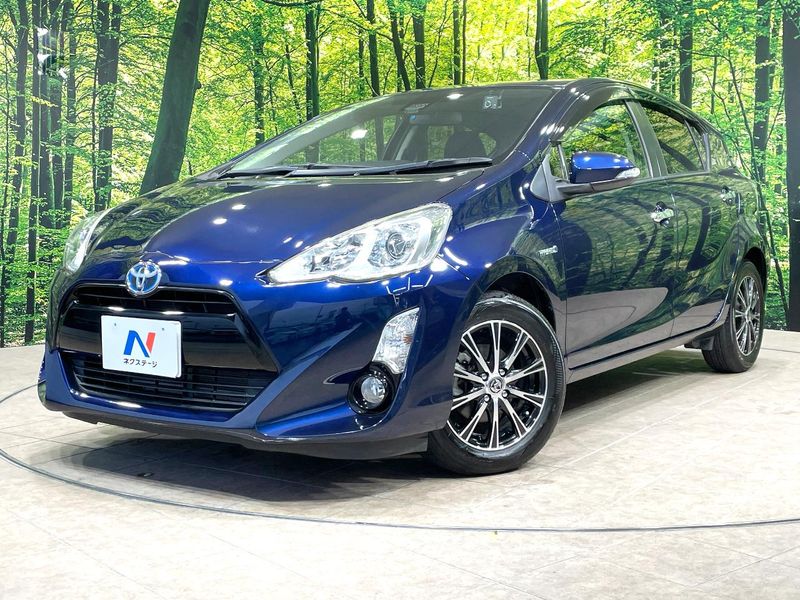 2016 Toyota Aqua DAA-NHP10 (UW-6a93a0b82c5af)[0]