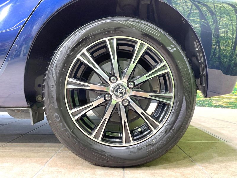 2016 Toyota Aqua DAA-NHP10 (UW-6a93a0b82c5af)[13]