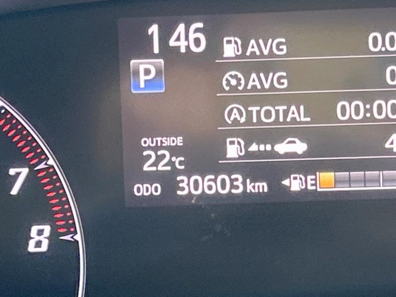 2016 Toyota Sienta DBA-NSP170G (UW-6a93a0c6408cd)[2]