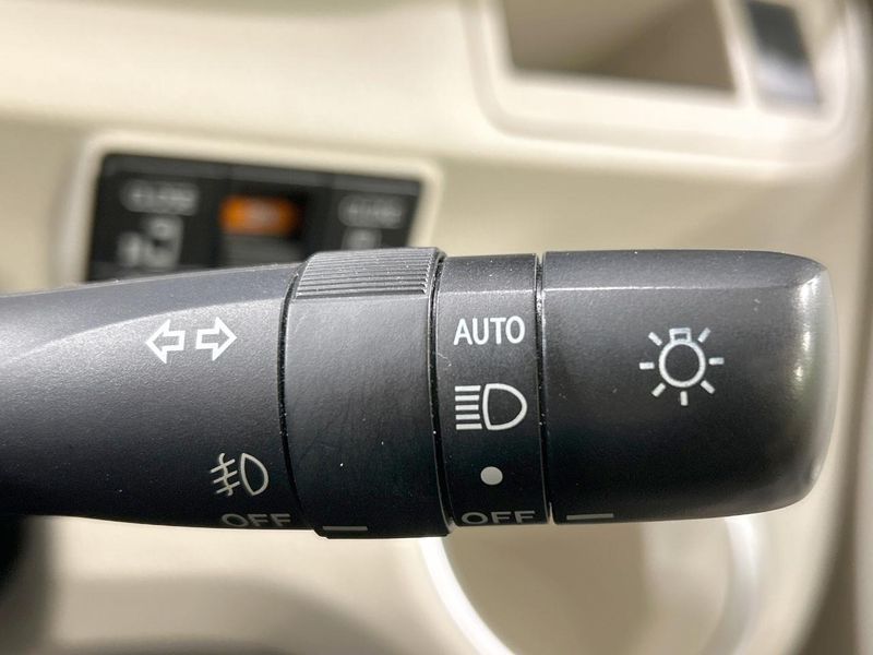 2016 Toyota Sienta DBA-NSP170G (UW-6a93a0c6408cd)[27]