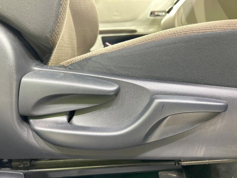 2016 Toyota Sienta DBA-NSP170G (UW-6a93a0c6408cd)[15]