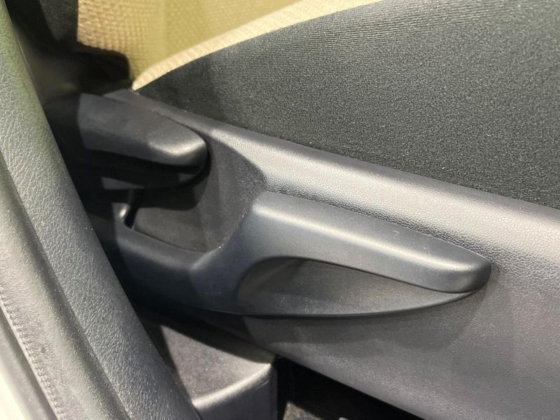 2016 Toyota Sienta DBA-NSP170G (UW-6a93a0c7876a9)[20]