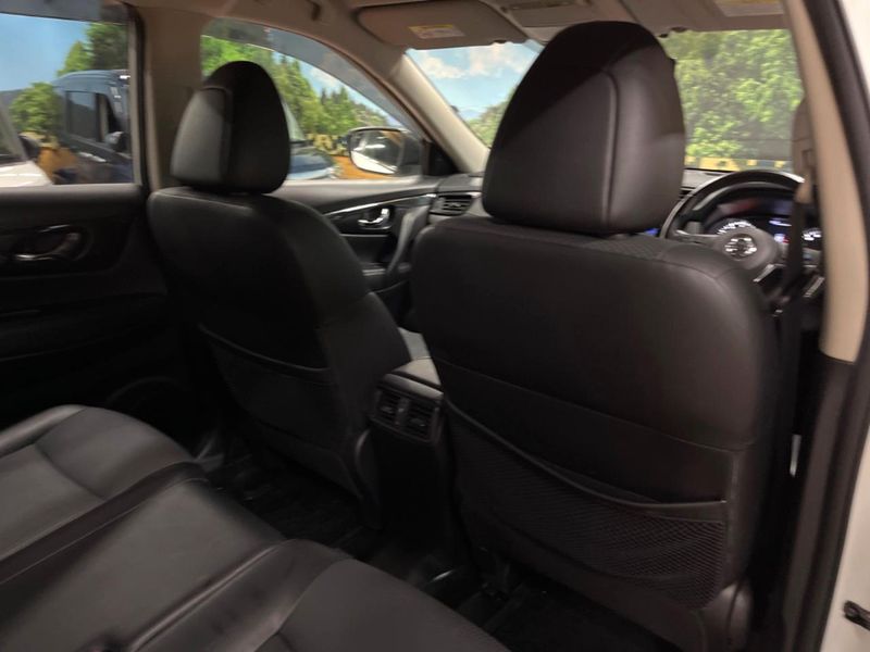 2019 Nissan X-Trail DBA-NT32 (UW-6a93a0d064d0b)[21]