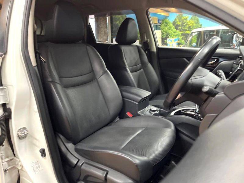 2019 Nissan X-Trail DBA-NT32 (UW-6a93a0d064d0b)[17]
