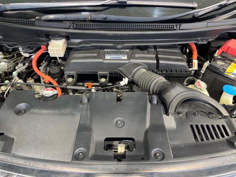 2017 Honda Stepwgn Spada 6AA-RP5 (UW-6a93a0de1938c)[6]