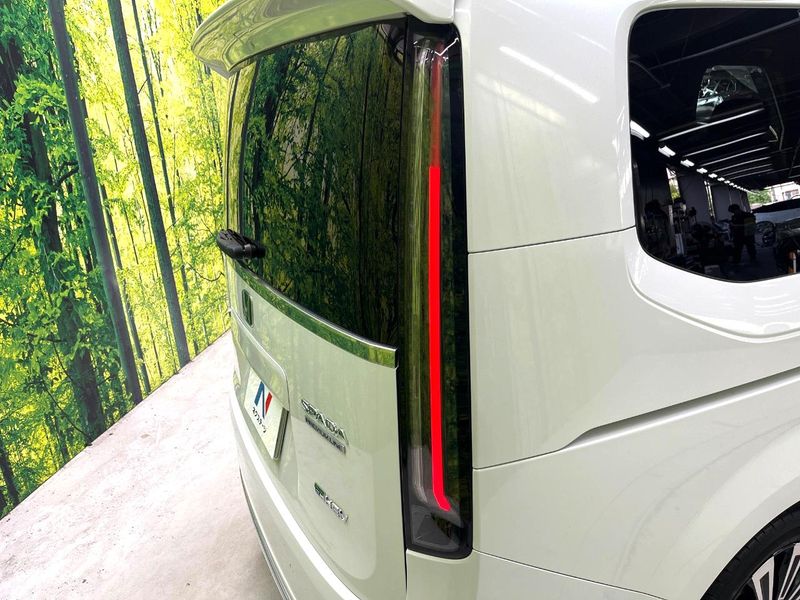 2022 Honda Step Wagon 6AA-RP8 (UW-6a93a0dfd8076)[21]