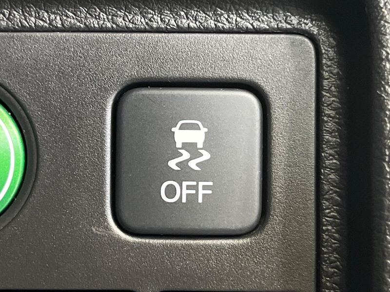 2016 Honda Vezel DAA-RU3 (UW-6a93a0e649879)[25]
