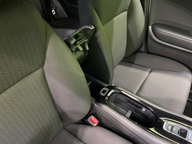 2016 Honda Vezel DAA-RU3 (UW-6a93a0e649879)[29]