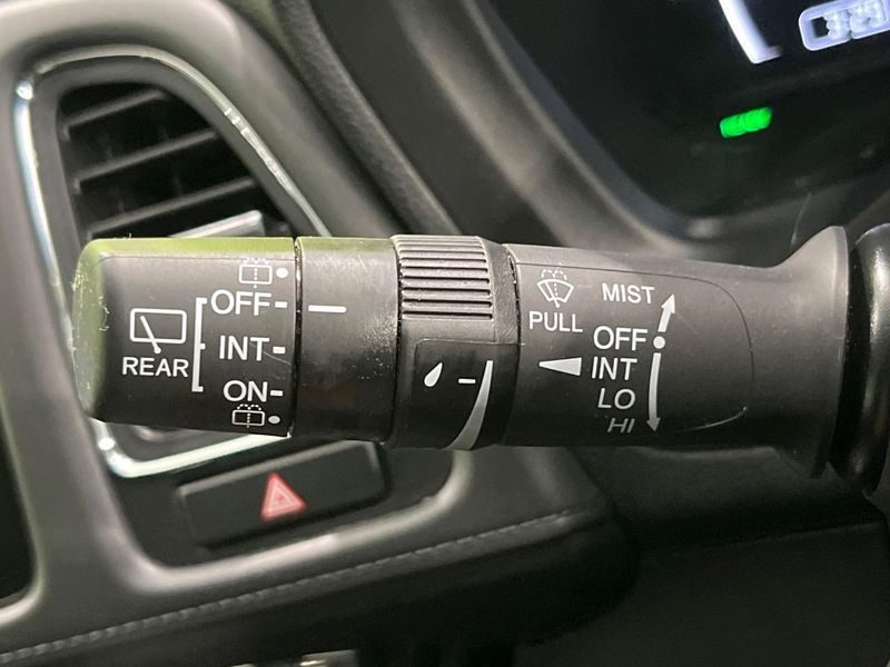 2016 Honda Vezel DAA-RU3 (UW-6a93a0e649879)[17]