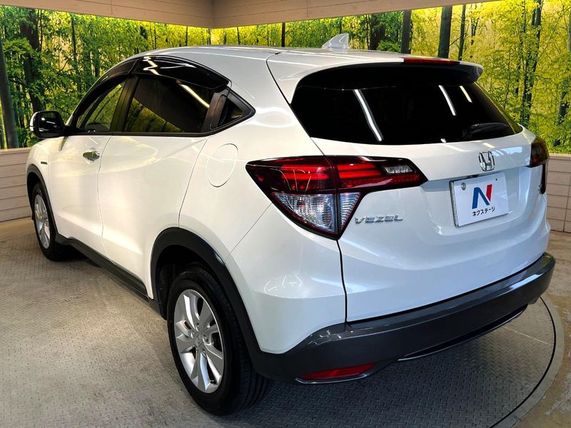 2017 Honda Vezel DAA-RU3 (UW-6a93a0e78c71c)[11]