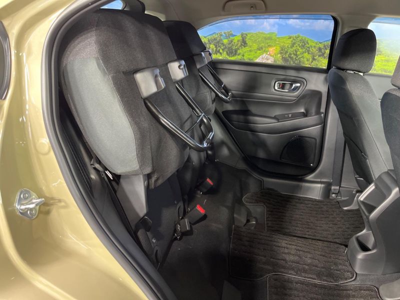 2022 Honda Vezel 6AA-RV5 (UW-6a93a0efc5486)[28]