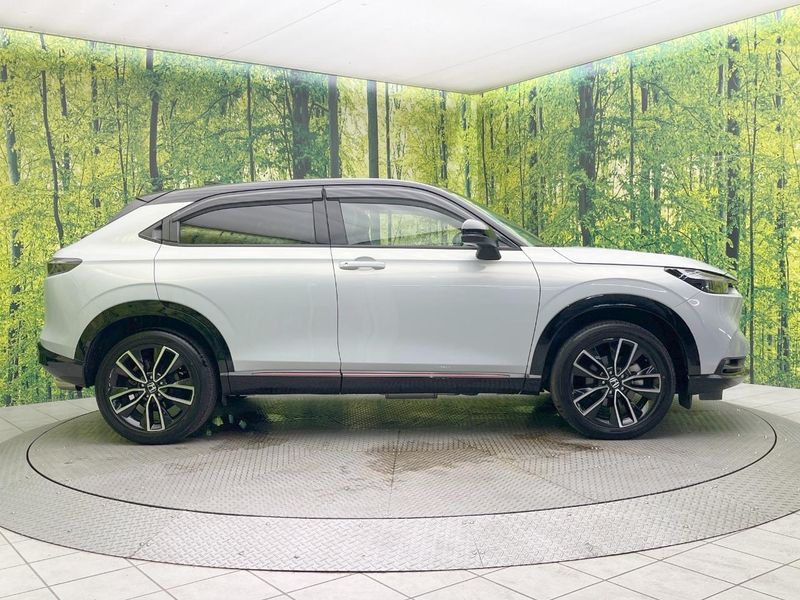 2022 Honda Vezel 6AA-RV5 (UW-6a93a0f096d00)[11]