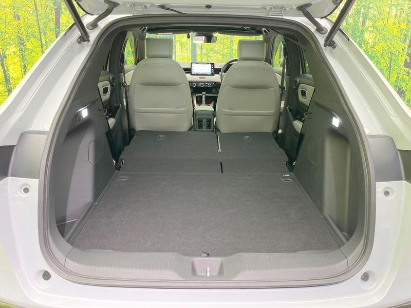 2022 Honda Vezel 6AA-RV5 (UW-6a93a0f096d00)[13]