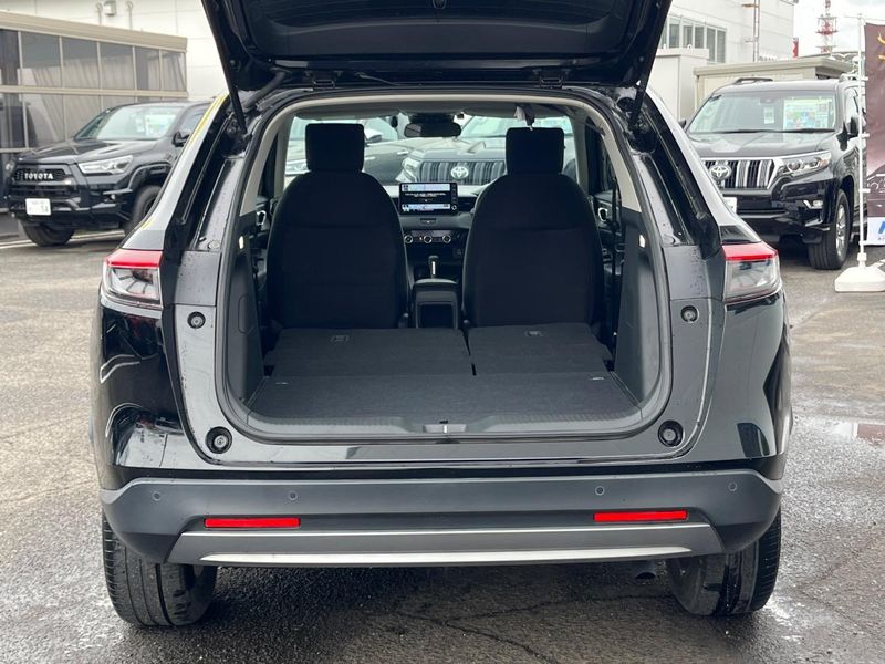 2022 Honda Vezel 6AA-RV5 (UW-6a93a0f1282fb)[27]