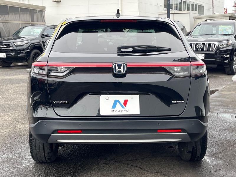 2022 Honda Vezel 6AA-RV5 (UW-6a93a0f1282fb)[23]