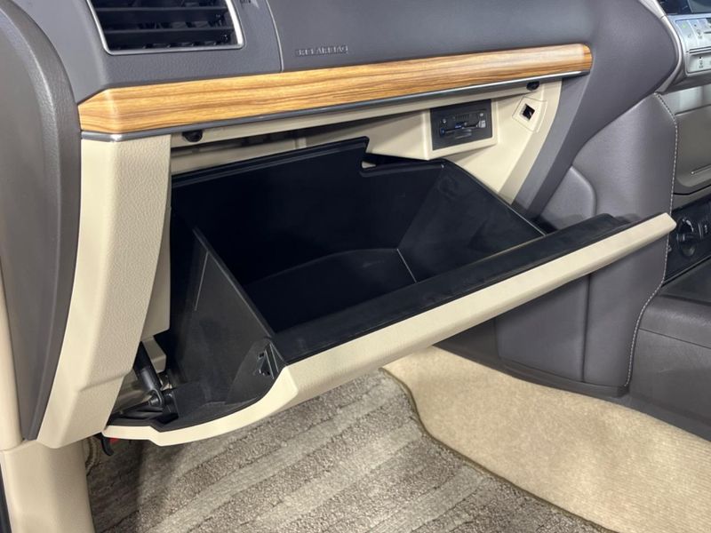 2023 Toyota Land Cruiser Prado 3BA-TRJ150W (UW-6a93a121a90d5)[25]