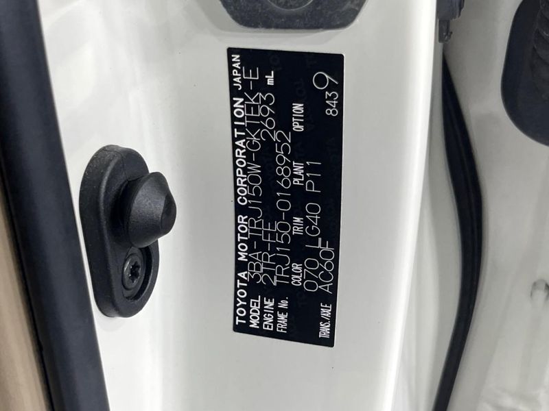 2023 Toyota Land Cruiser Prado 3BA-TRJ150W (UW-6a93a121a90d5)[1]