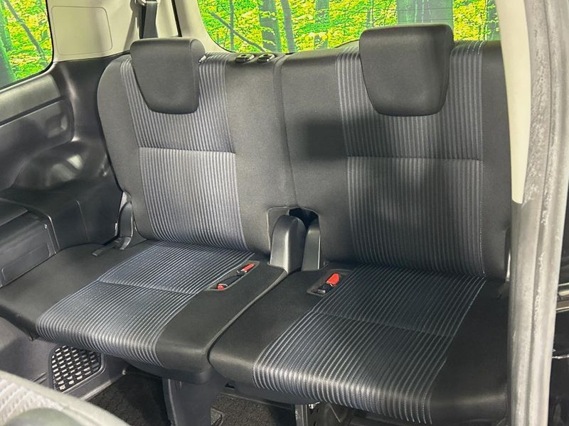 2015 Toyota Voxy DBA-ZRR80W (UW-6a93a16e5a420)[15]