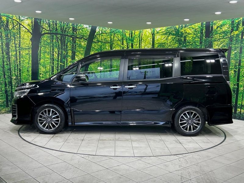 2015 Toyota Voxy DBA-ZRR80W (UW-6a93a16e5a420)[13]