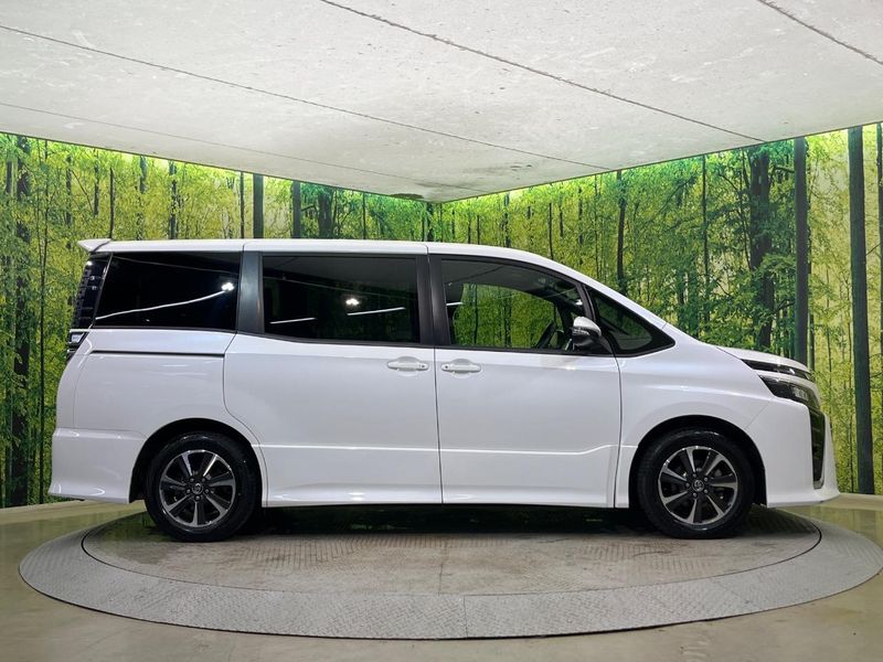 2017 Toyota Voxy DBA-ZRR80W (UW-6a93a1721908b)[8]