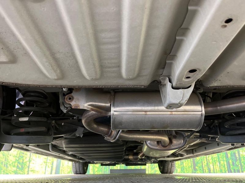 2017 Toyota Voxy DBA-ZRR80W (UW-6a93a1721908b)[26]