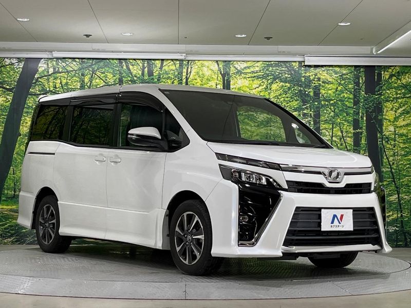 2017 Toyota Voxy DBA-ZRR80W (UW-6a93a172d1985)[18]