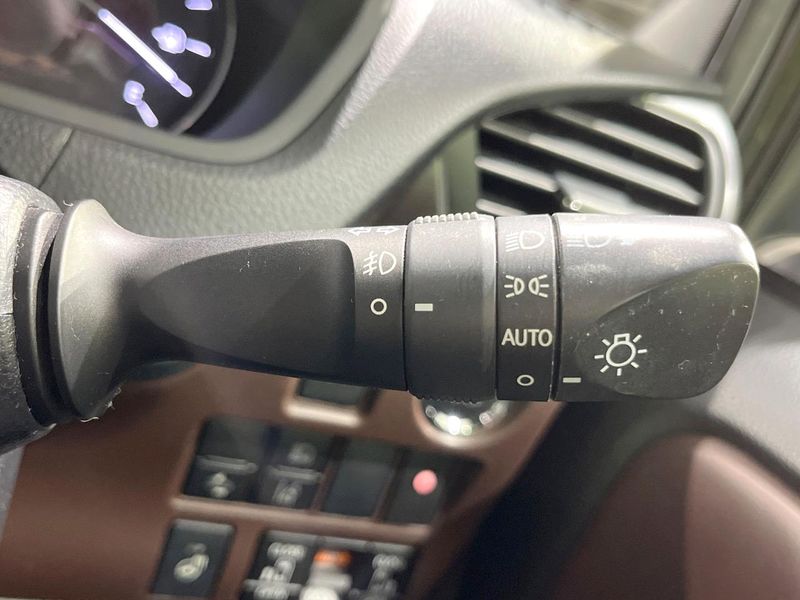 2019 Toyota Esquire DBA-ZRR80G (UW-6a93a1783b020)[18]