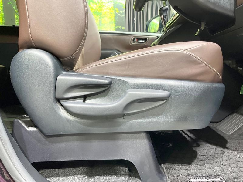 2019 Toyota Esquire DBA-ZRR80G (UW-6a93a1783b020)[11]