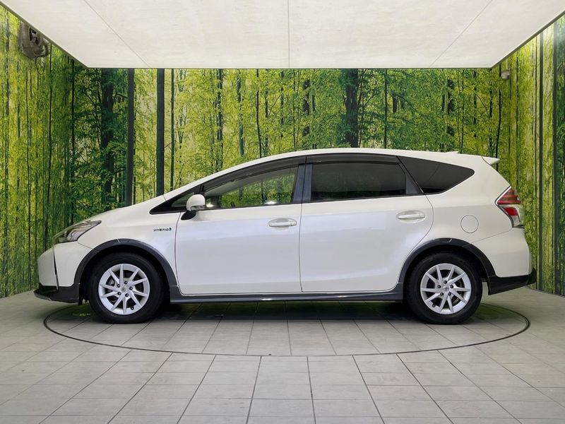 2015 Toyota Prius α DAA-ZVW41W (UW-6a93a194121c3)[10]