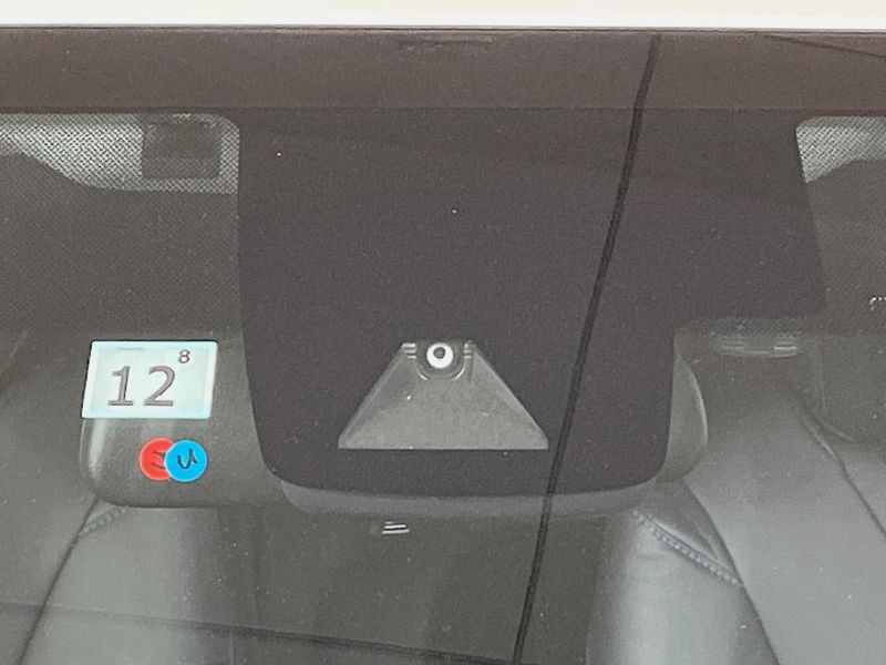 2017 Toyota Prius DAA-ZVW50 (UW-6a93a19622f04)[23]
